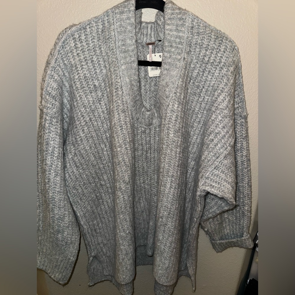 L Free People Grey Oversized Knit Sweater